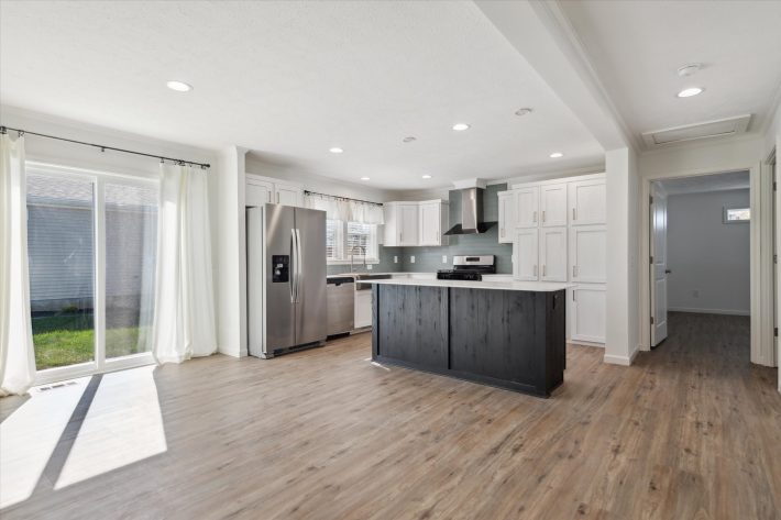 Cinnamon Woods - Image 15