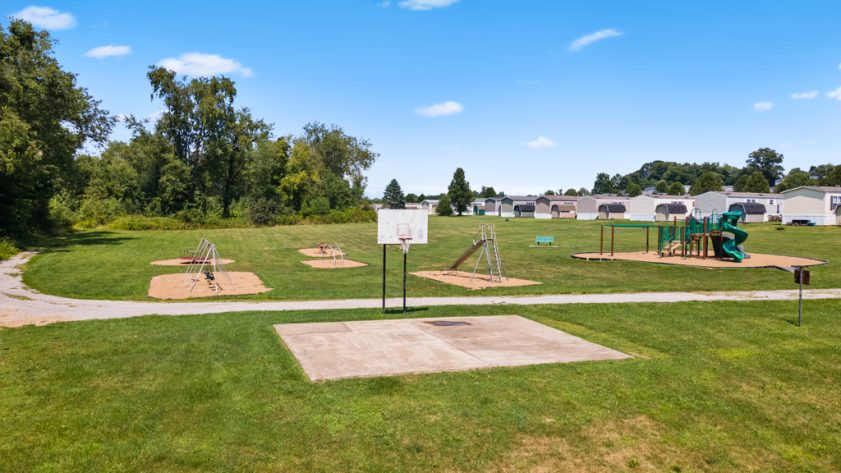 Lake Sherman Village - Image 15