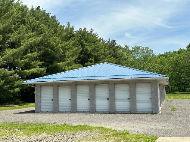 Southern Terrace - Image 13