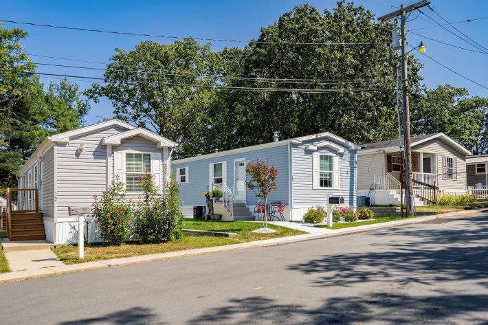 Woodlawn Village - Image 4