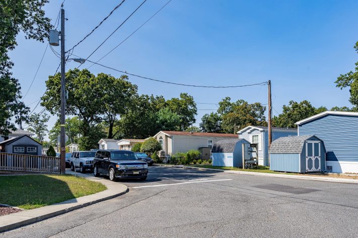 Woodlawn Village - Image 8