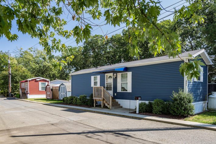 Woodlawn Village - Image 10