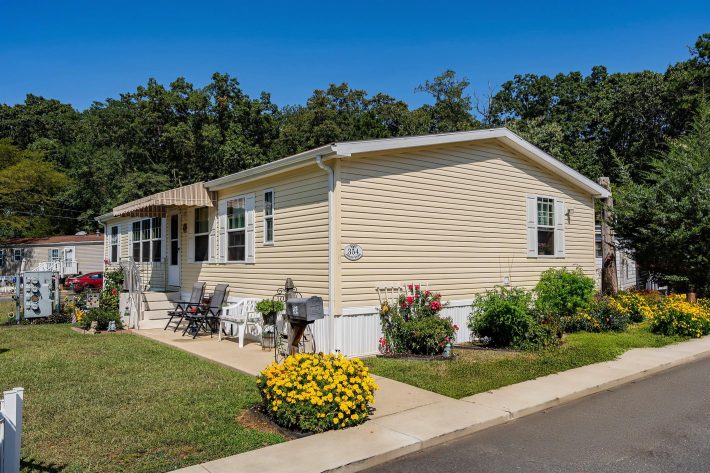 Woodlawn Village - Image 12