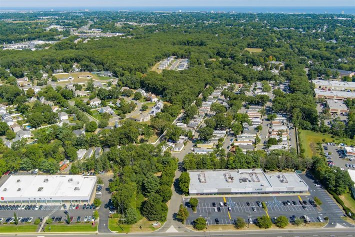 Woodlawn Village - Image 18