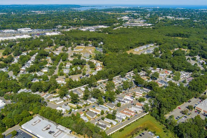 Woodlawn Village - Image 20