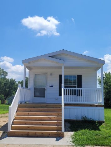 Twin Pines - Image 1