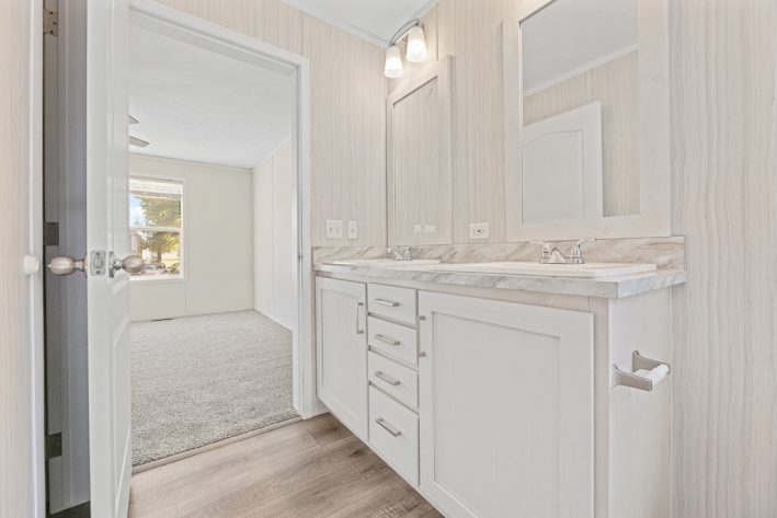 Melrose Village - Image 22