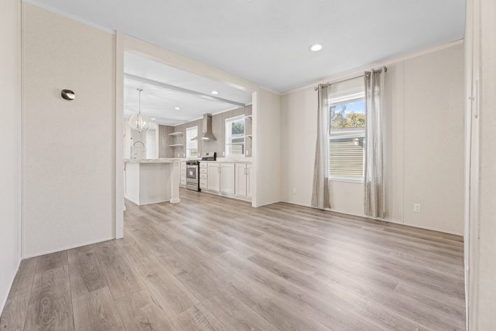 Melrose Village - Image 30