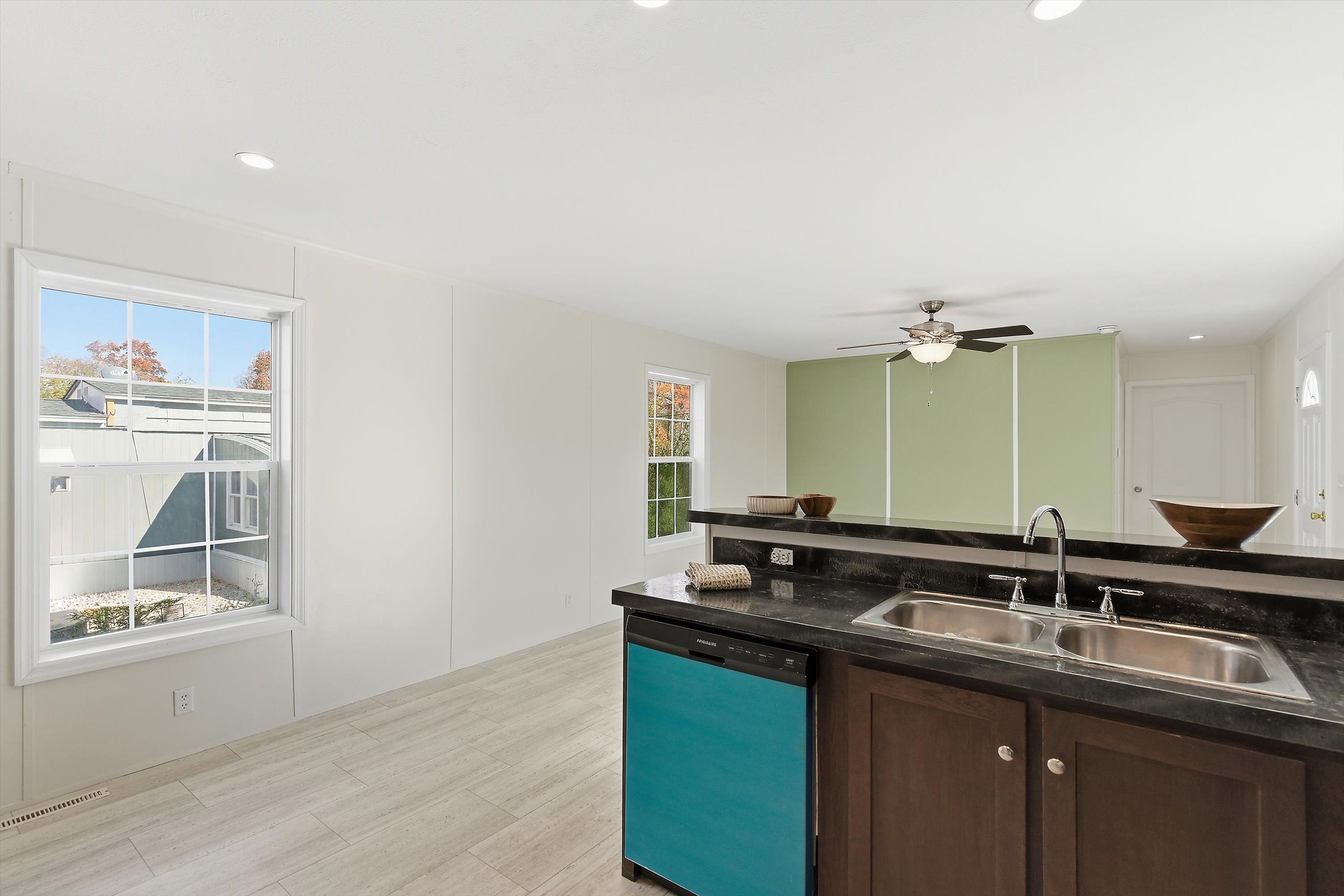 Cedarcrest Village - Image 11