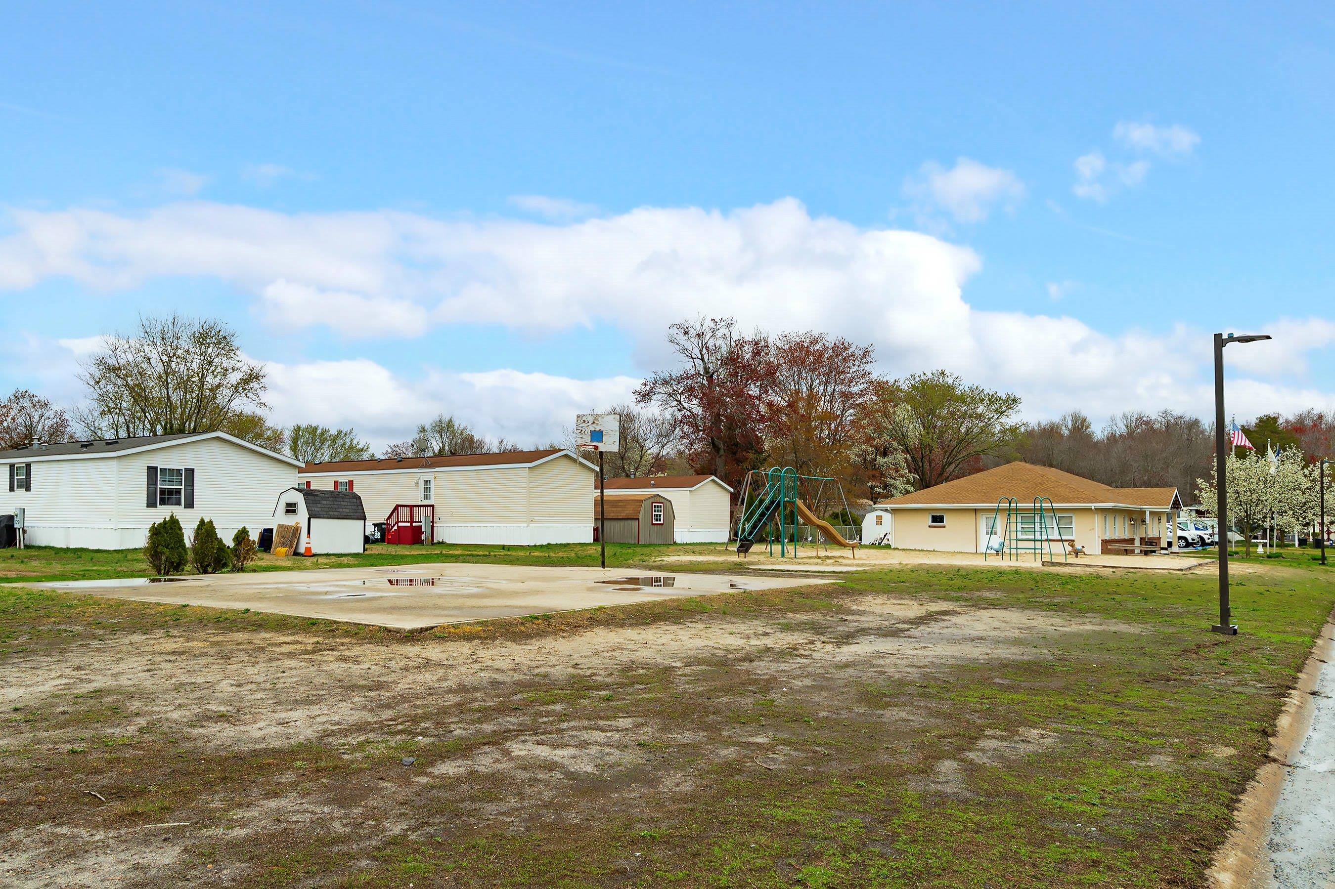 Cedarcrest Village - Image 29