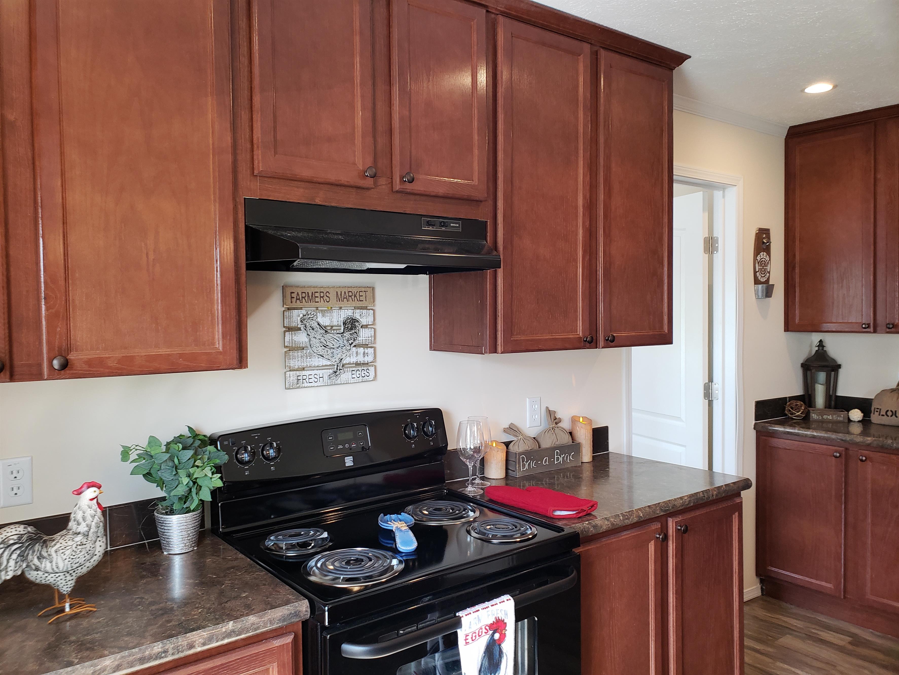 Melrose Village - Image 6