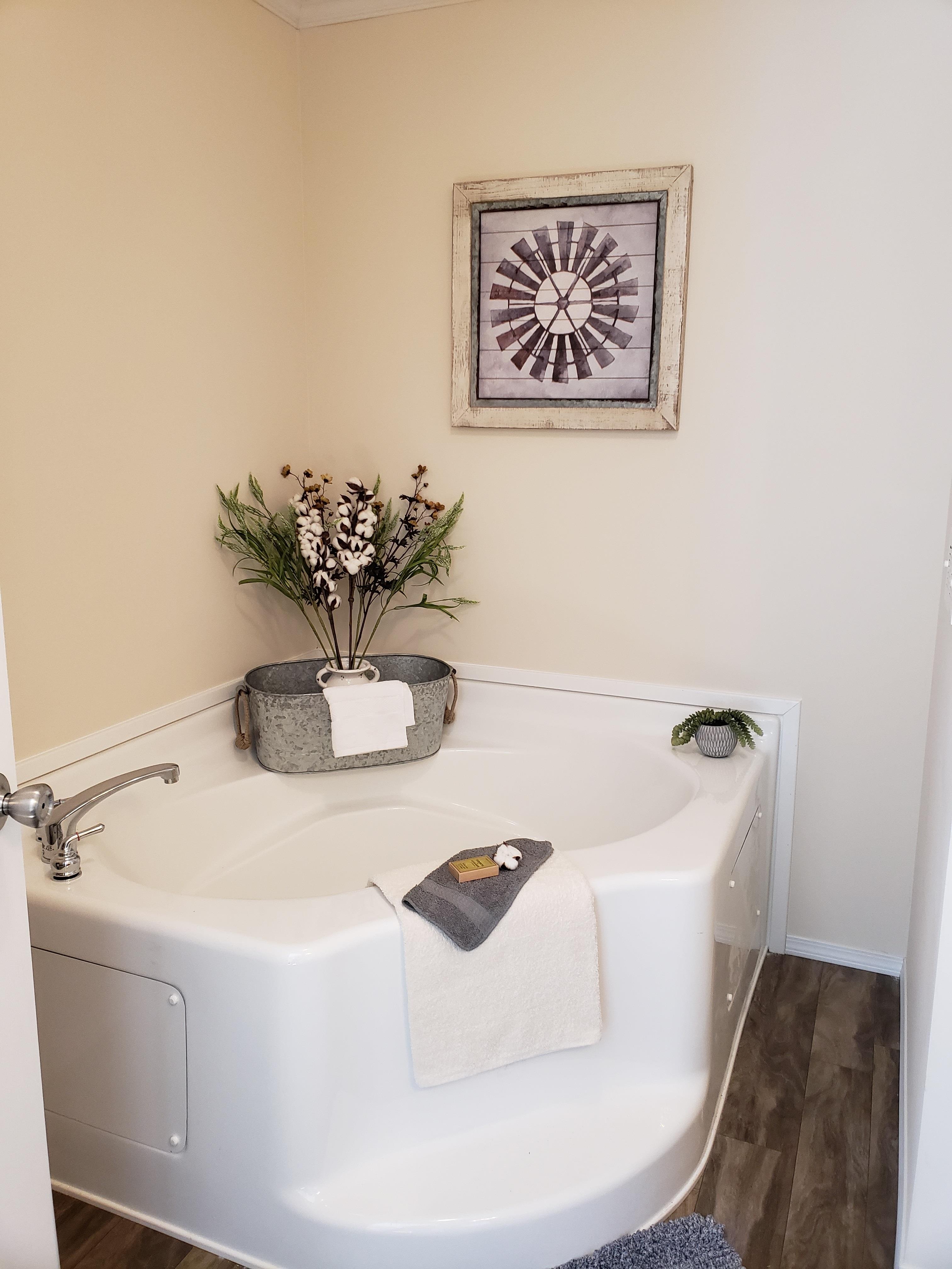 Melrose Village - Image 14