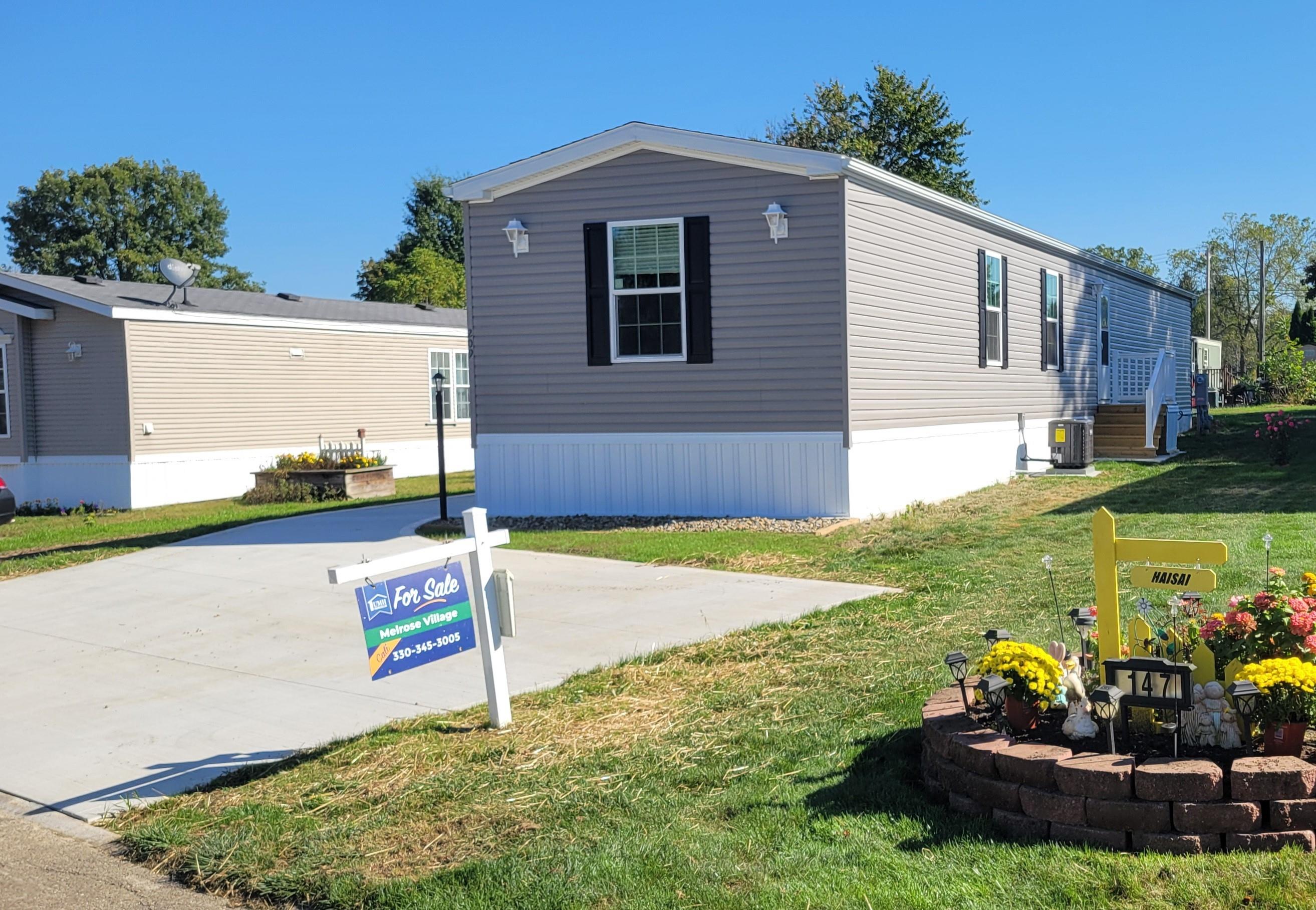 Melrose Village - Image 15