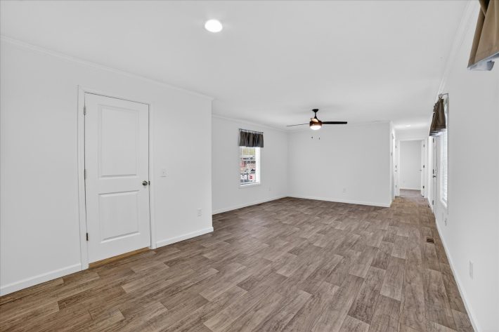 Holly Acres - Image 8