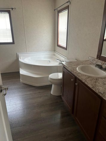 Huntingdon Pointe - Image 9