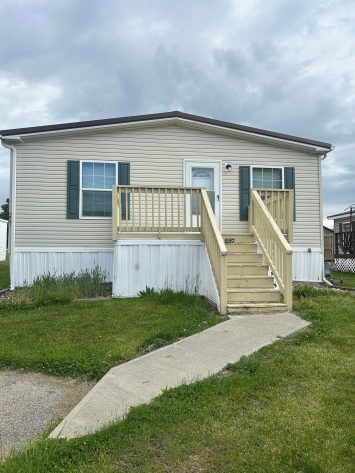 Huntingdon Pointe - Image 1