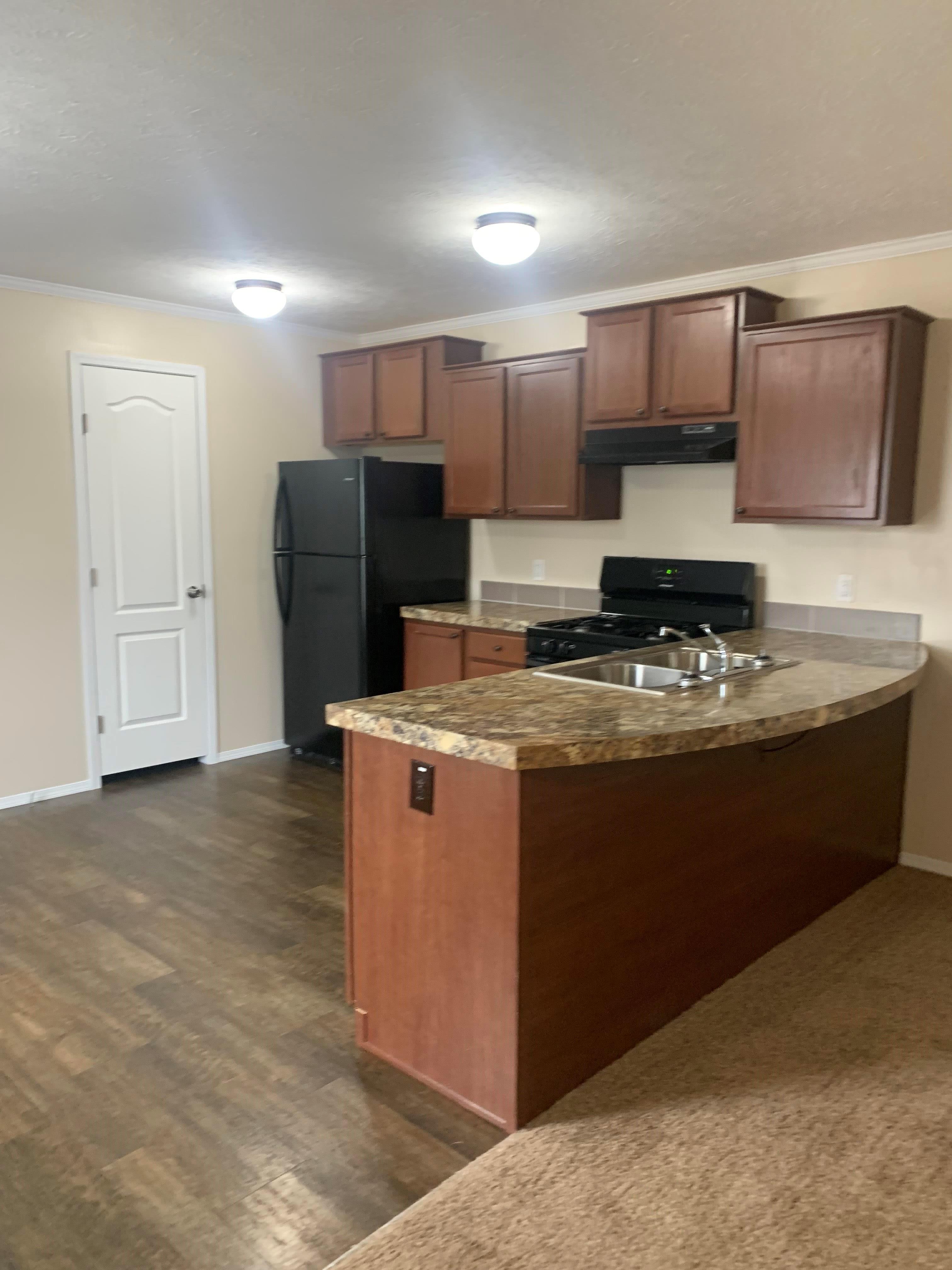 Colonial Heights - Image 2