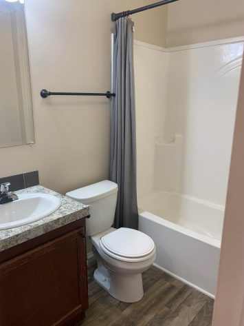 Colonial Heights - Image 7