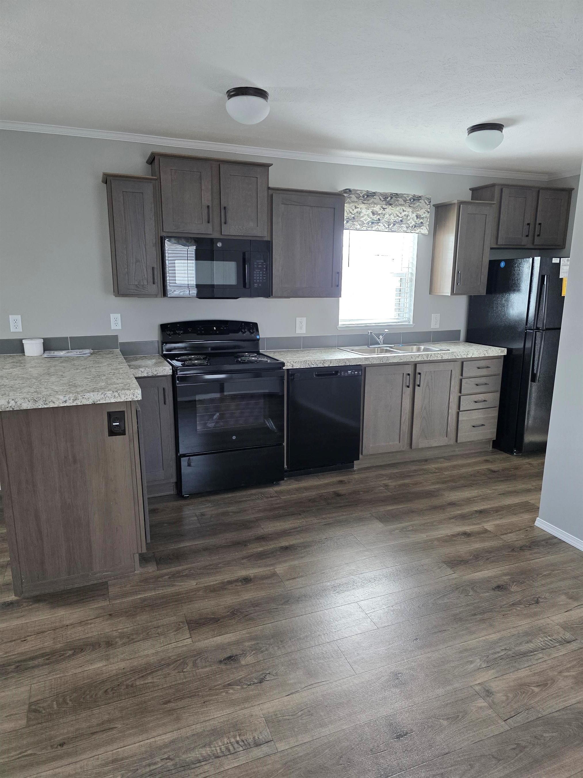 Clinton Manufactured Home Resort - Image 7