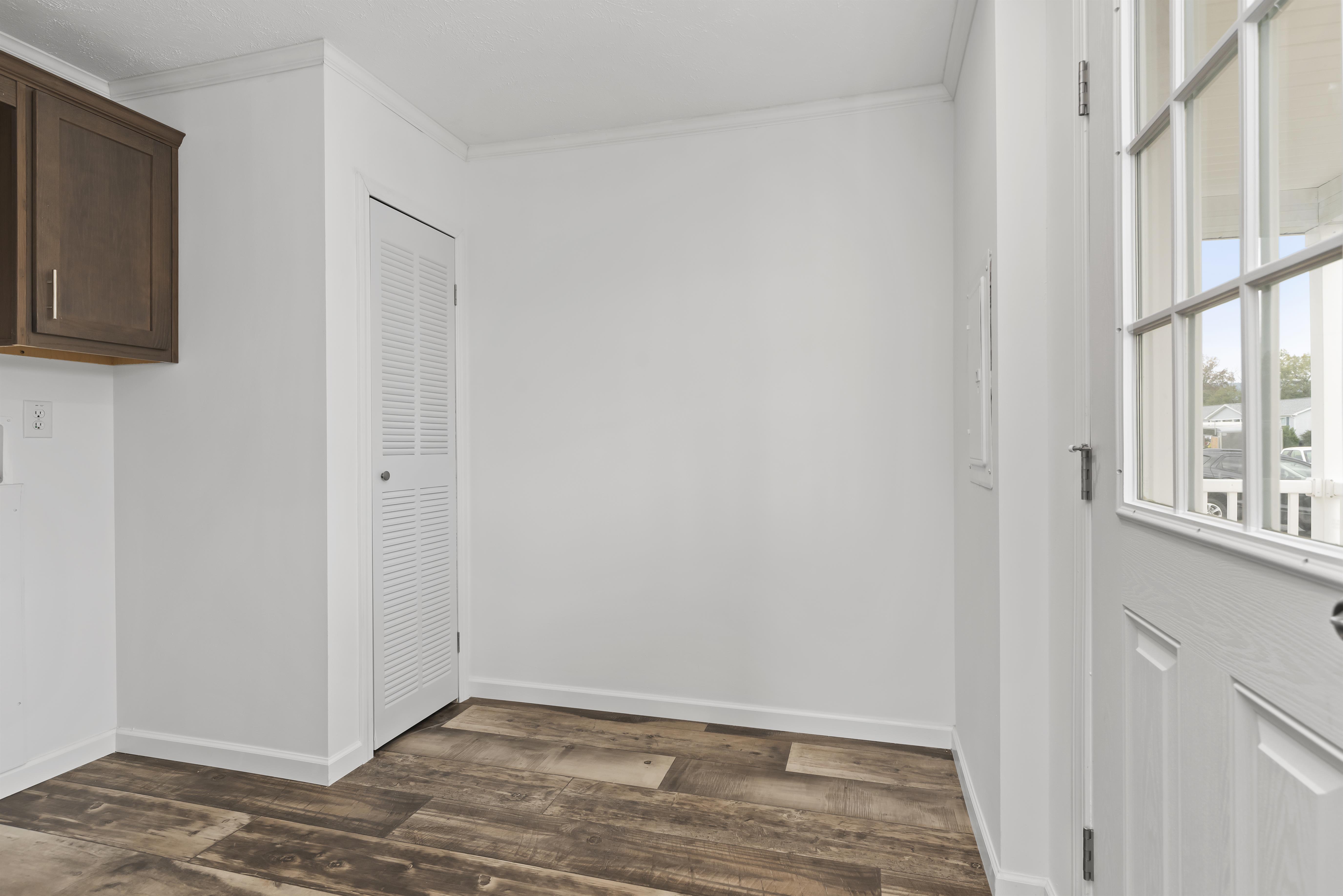 Pine Manor - Image 10