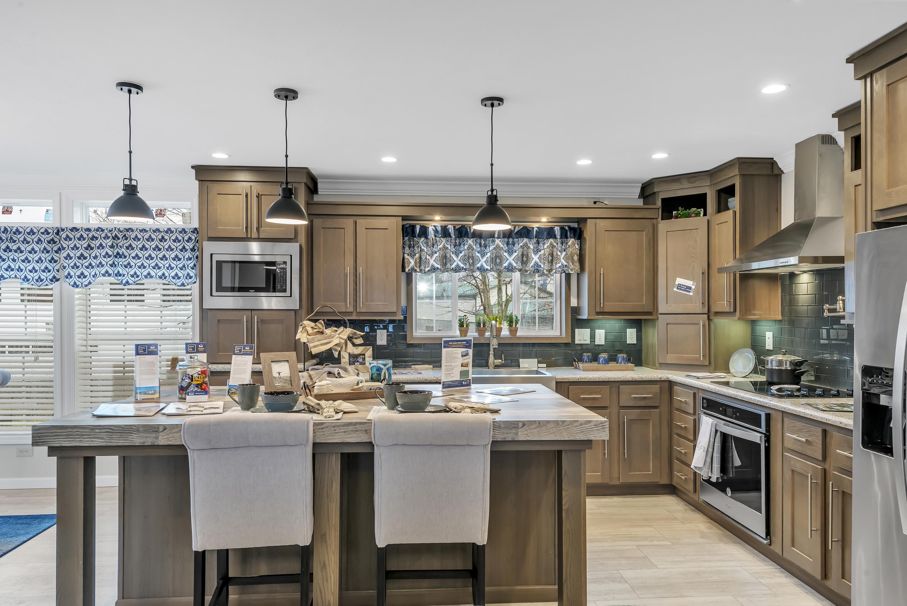 S & F SUNNY ACRES SALES CENTER - Image 3