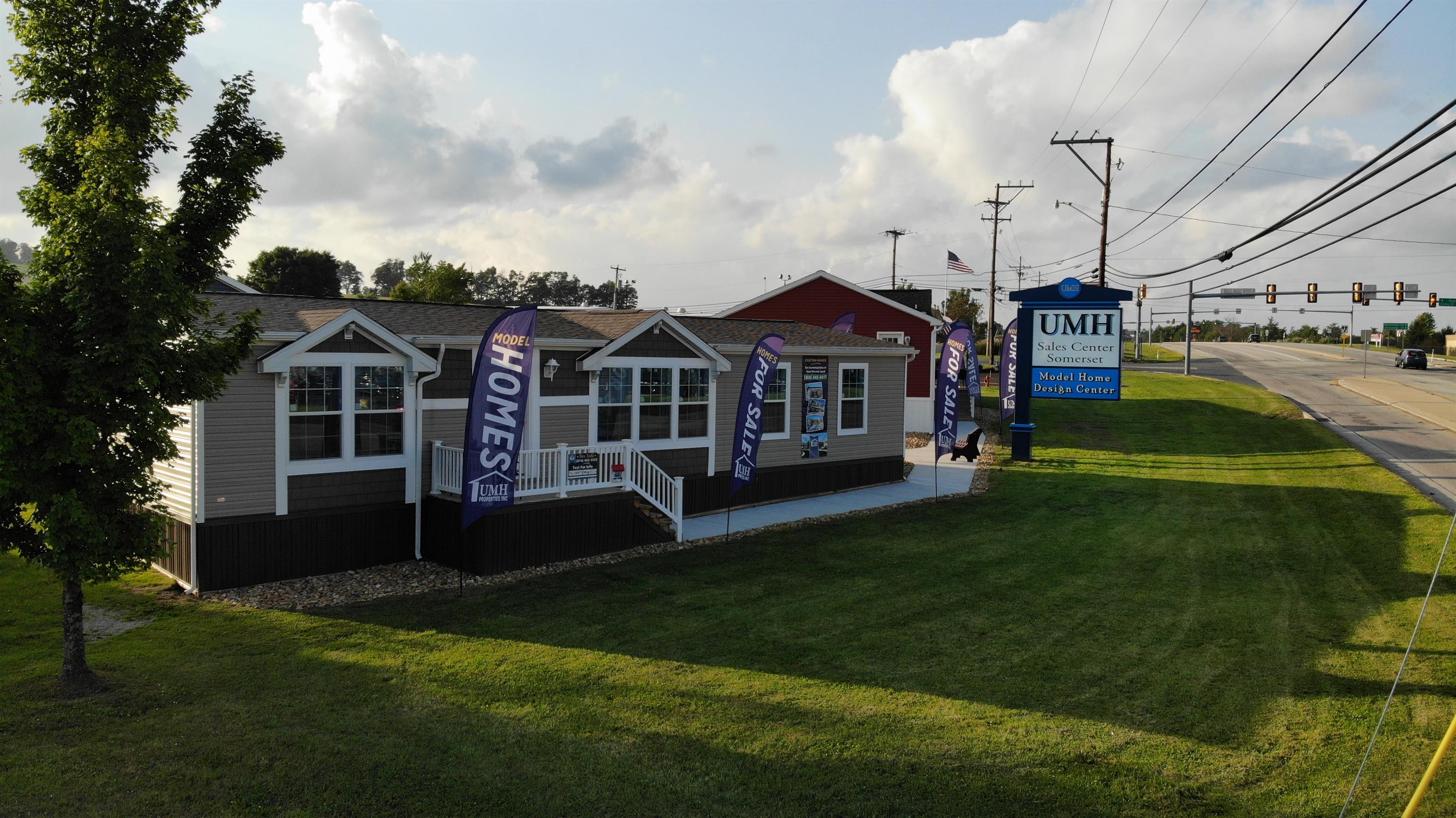 S & F SUNNY ACRES SALES CENTER - Image 4