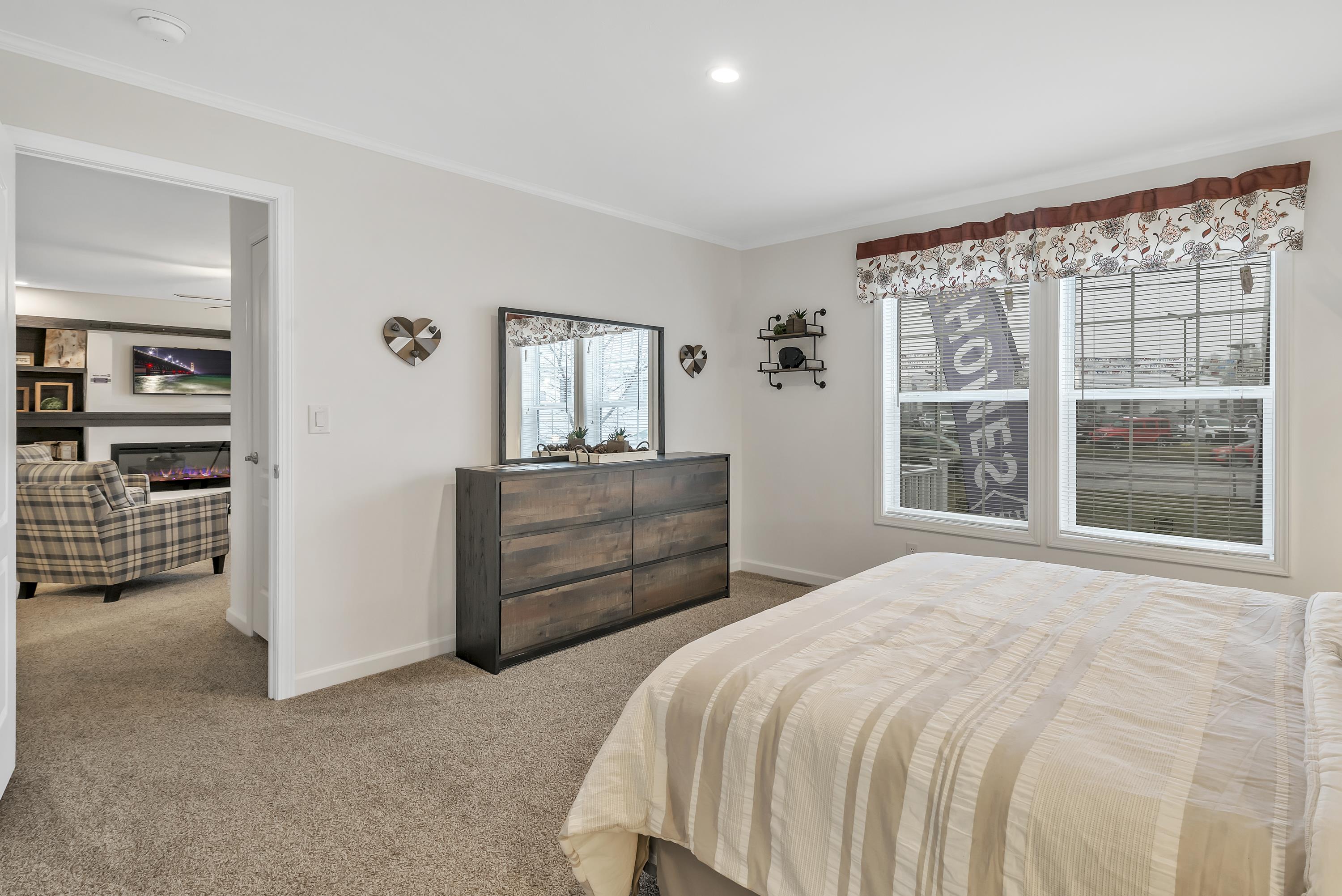 S & F SUNNY ACRES SALES CENTER - Image 19