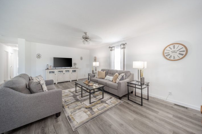 S & F REDBUD ESTATES SALES CENTER - Image 2