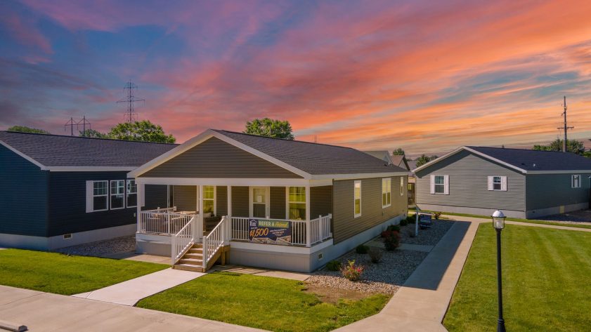 S & F REDBUD ESTATES SALES CENTER - Image 1