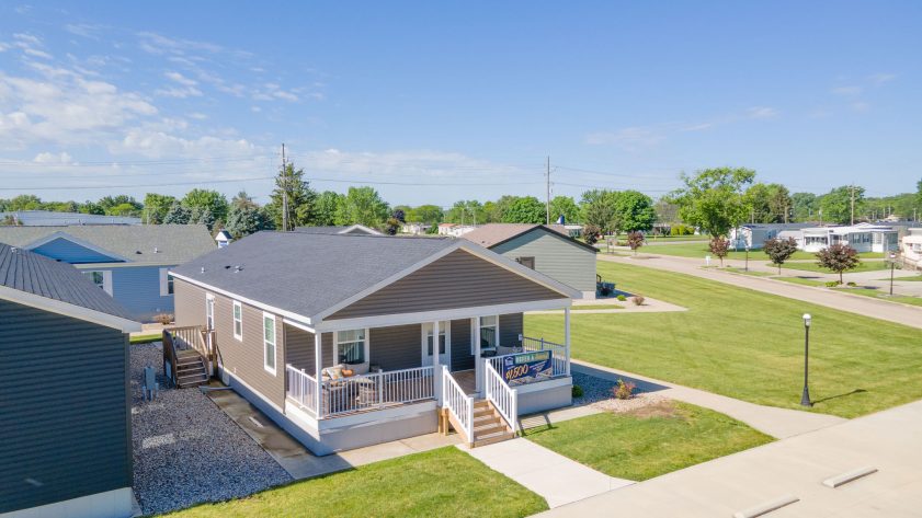 S & F REDBUD ESTATES SALES CENTER - Image 19