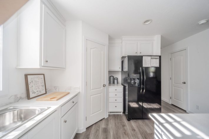 S & F REDBUD ESTATES SALES CENTER - Image 4