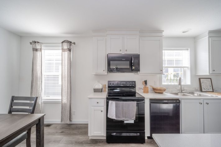 S & F REDBUD ESTATES SALES CENTER - Image 6