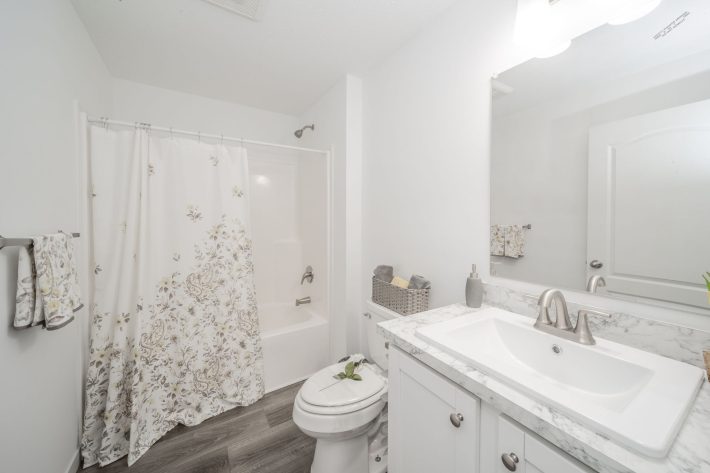 S & F REDBUD ESTATES SALES CENTER - Image 11