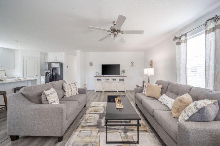 S & F REDBUD ESTATES SALES CENTER - Image 13