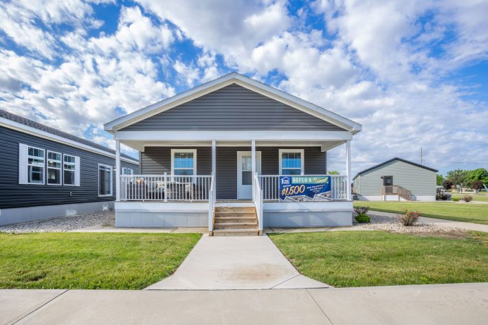 S & F REDBUD ESTATES SALES CENTER - Image 25