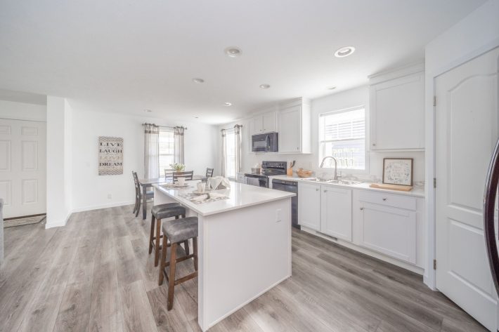 S & F REDBUD ESTATES SALES CENTER - Image 34