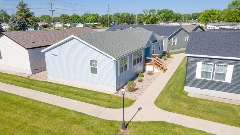 S & F REDBUD ESTATES SALES CENTER - Image 13