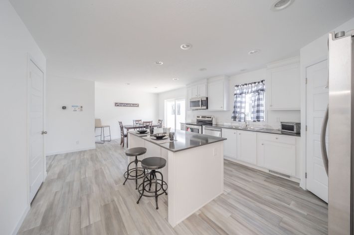 S & F REDBUD ESTATES SALES CENTER - Image 6