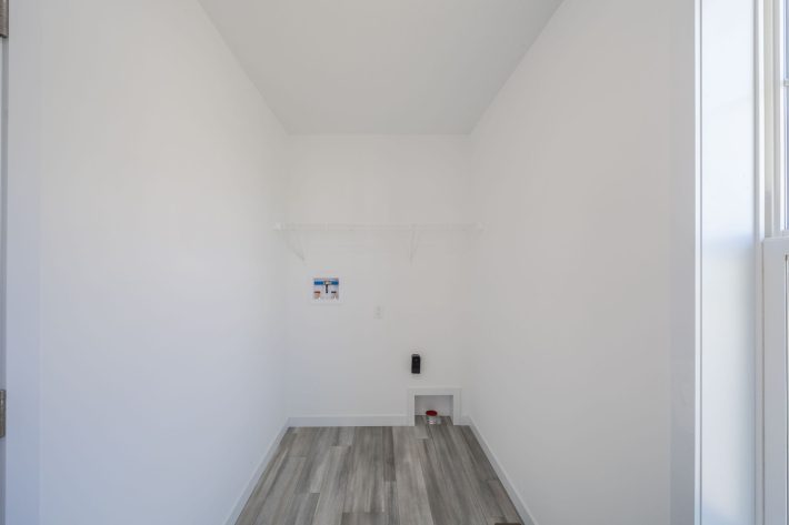 S & F REDBUD ESTATES SALES CENTER - Image 10