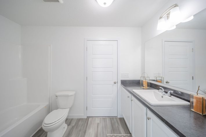 S & F REDBUD ESTATES SALES CENTER - Image 25