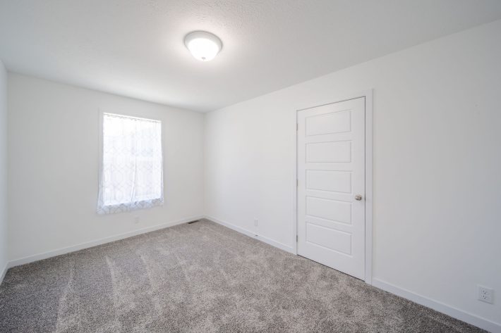 S & F REDBUD ESTATES SALES CENTER - Image 26