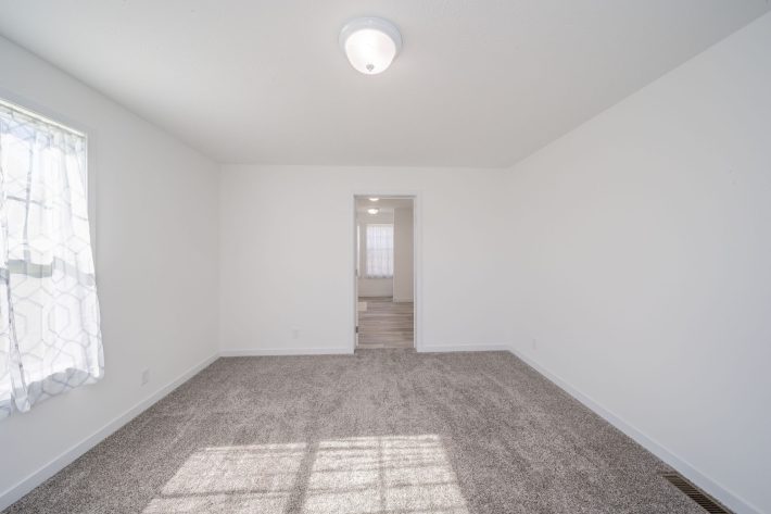 S & F REDBUD ESTATES SALES CENTER - Image 29