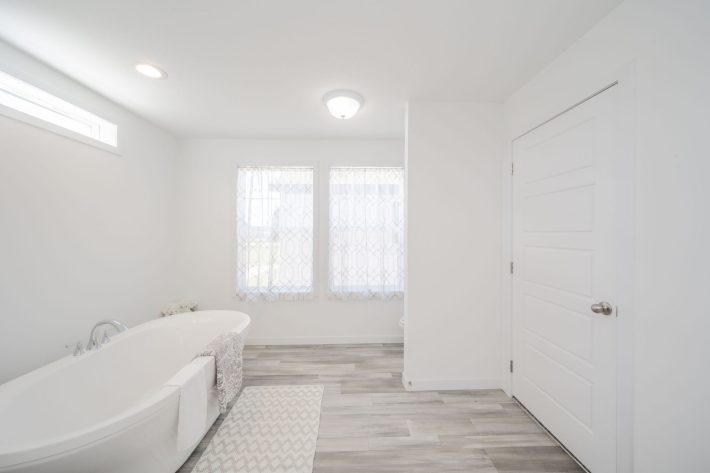 S & F REDBUD ESTATES SALES CENTER - Image 34