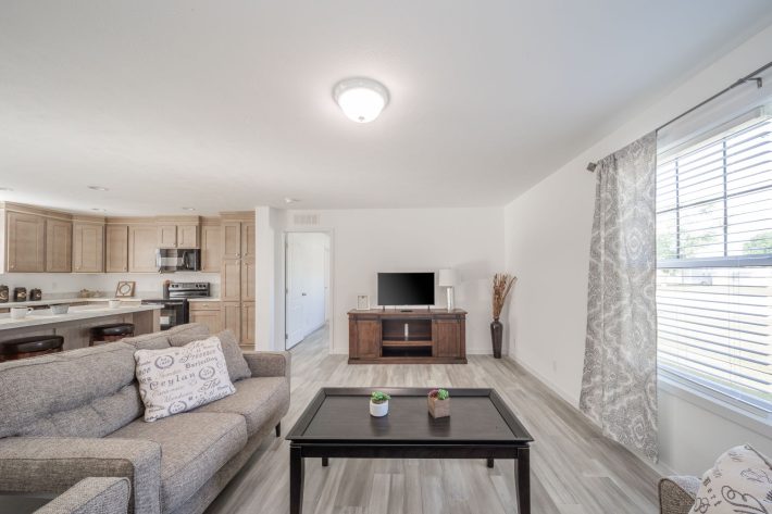 S & F REDBUD ESTATES SALES CENTER - Image 4