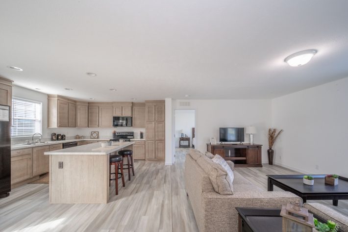 S & F REDBUD ESTATES SALES CENTER - Image 5