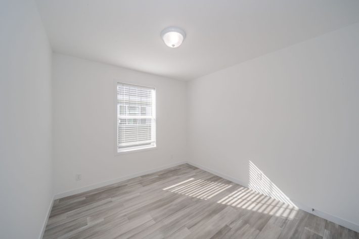 S & F REDBUD ESTATES SALES CENTER - Image 18