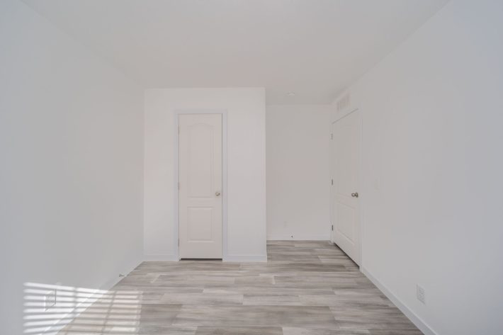 S & F REDBUD ESTATES SALES CENTER - Image 22