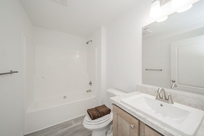 S & F REDBUD ESTATES SALES CENTER - Image 23