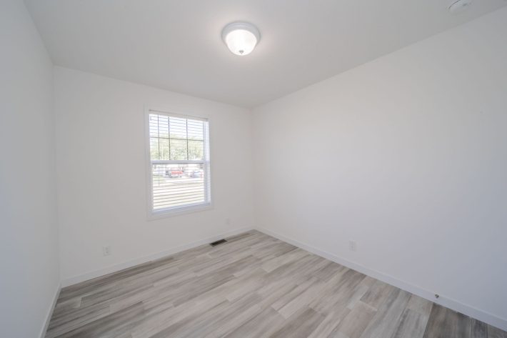 S & F REDBUD ESTATES SALES CENTER - Image 26