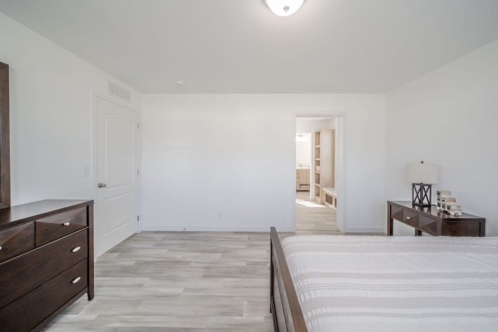 S & F REDBUD ESTATES SALES CENTER - Image 30